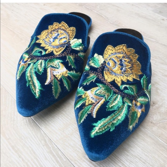 ⭐️LAST ONE⭐️ Peacock Mule - Picture 2 of 5